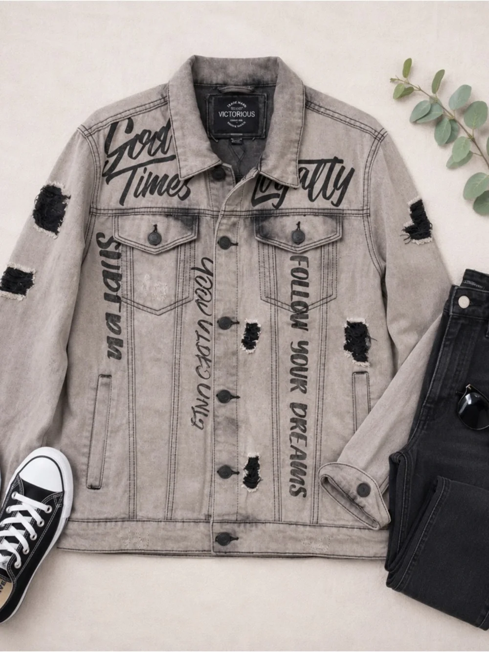 Victorious Gray Distressed Graphic Denim Jacket NWT Men’s Medium